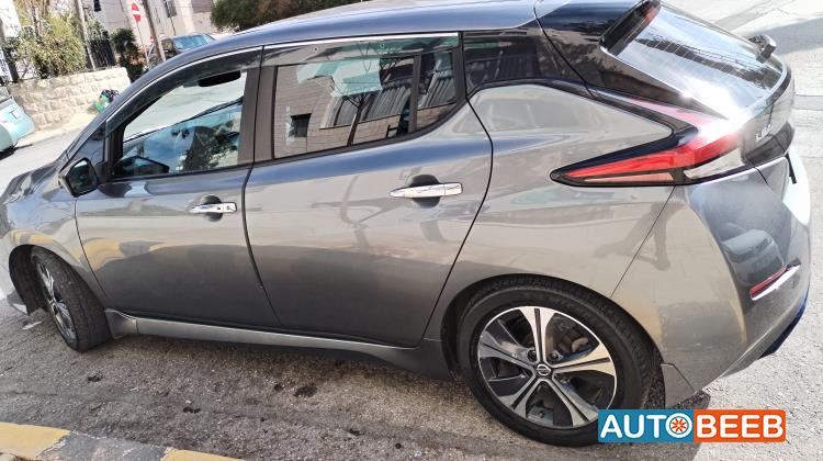 نيسان ليف 2020