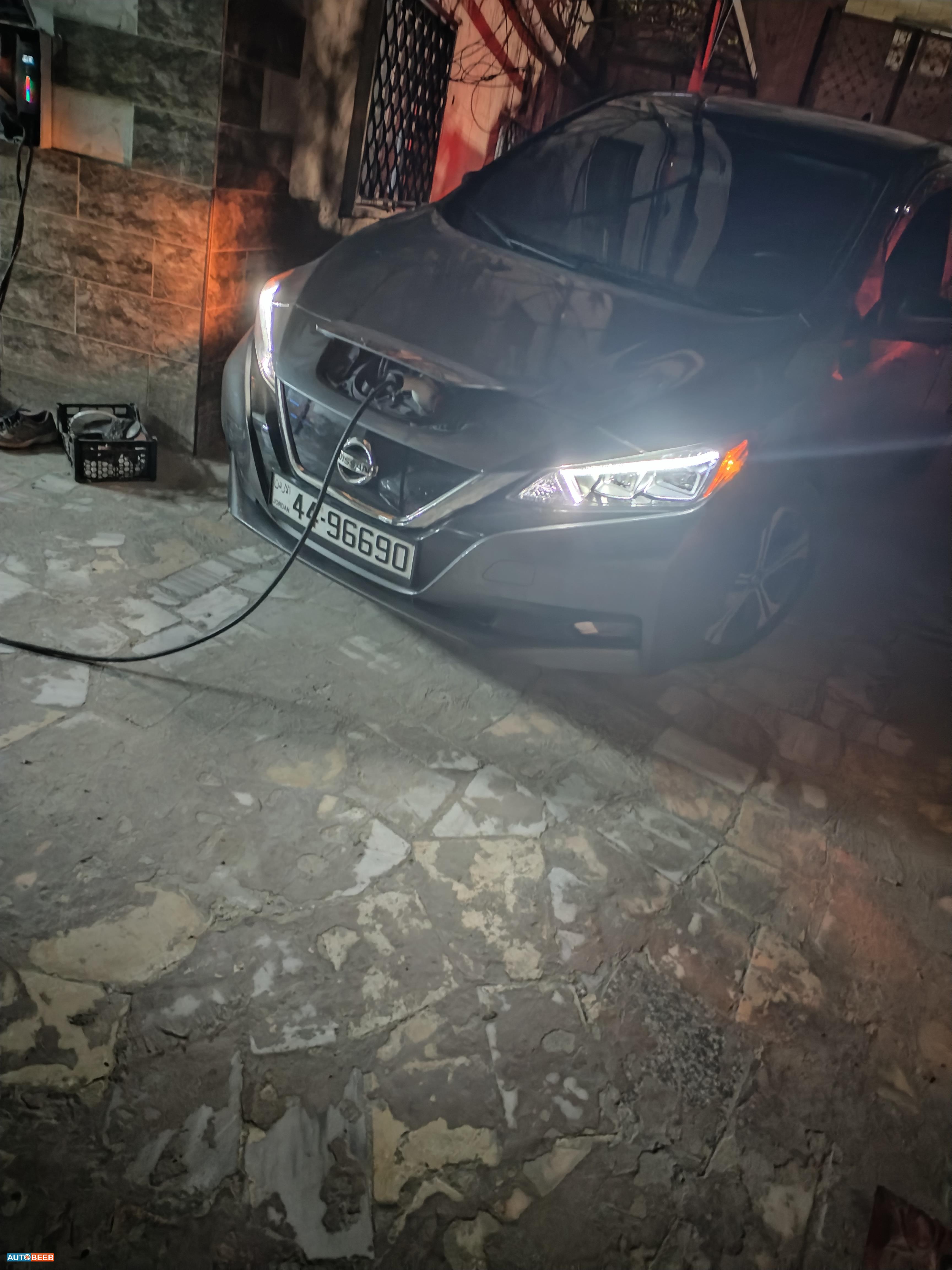 نيسان ليف 2020