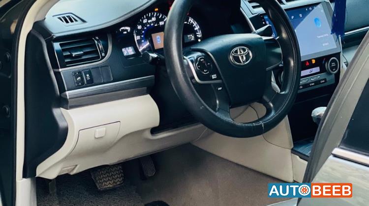 Toyota Camry 2012