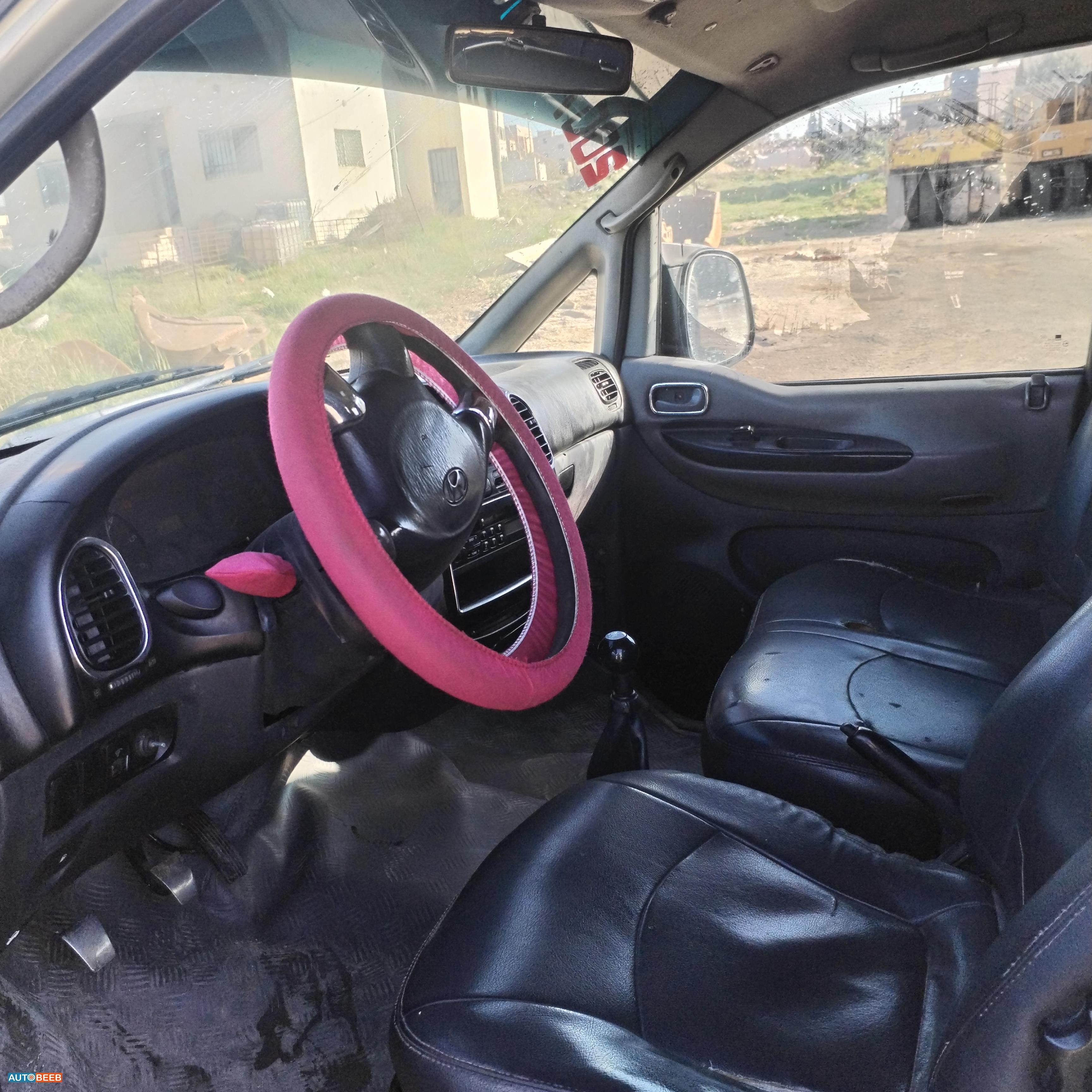 ميني باص هيونداي 2007