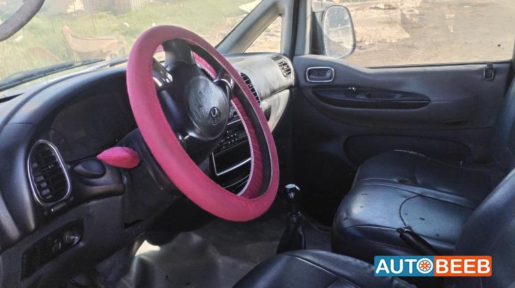 ميني باص هيونداي 2007