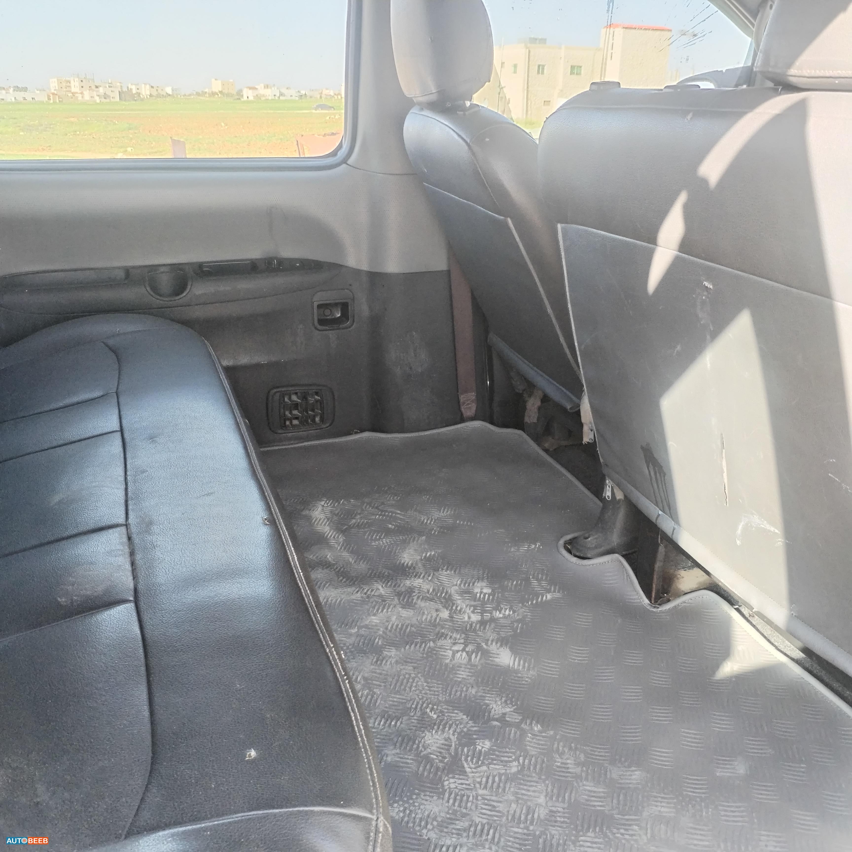 ميني باص هيونداي 2007