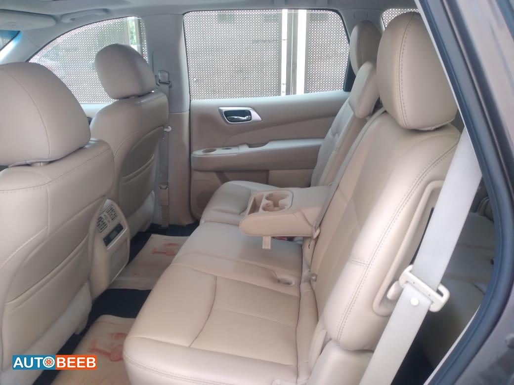 Nissan Pathfinder 2016