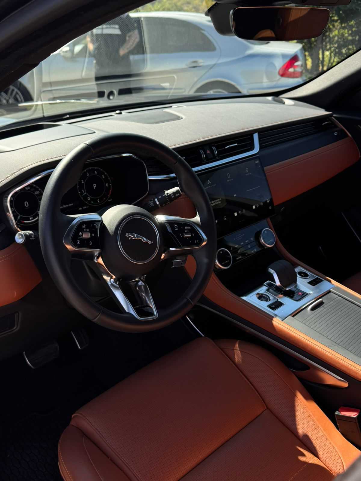 جاكوار E-Pace 2024