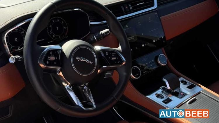 جاكوار E-Pace 2024