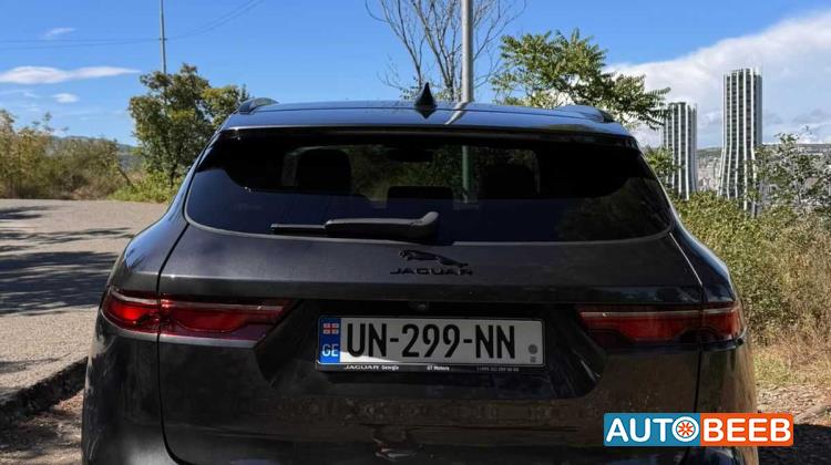 جاكوار E-Pace 2024