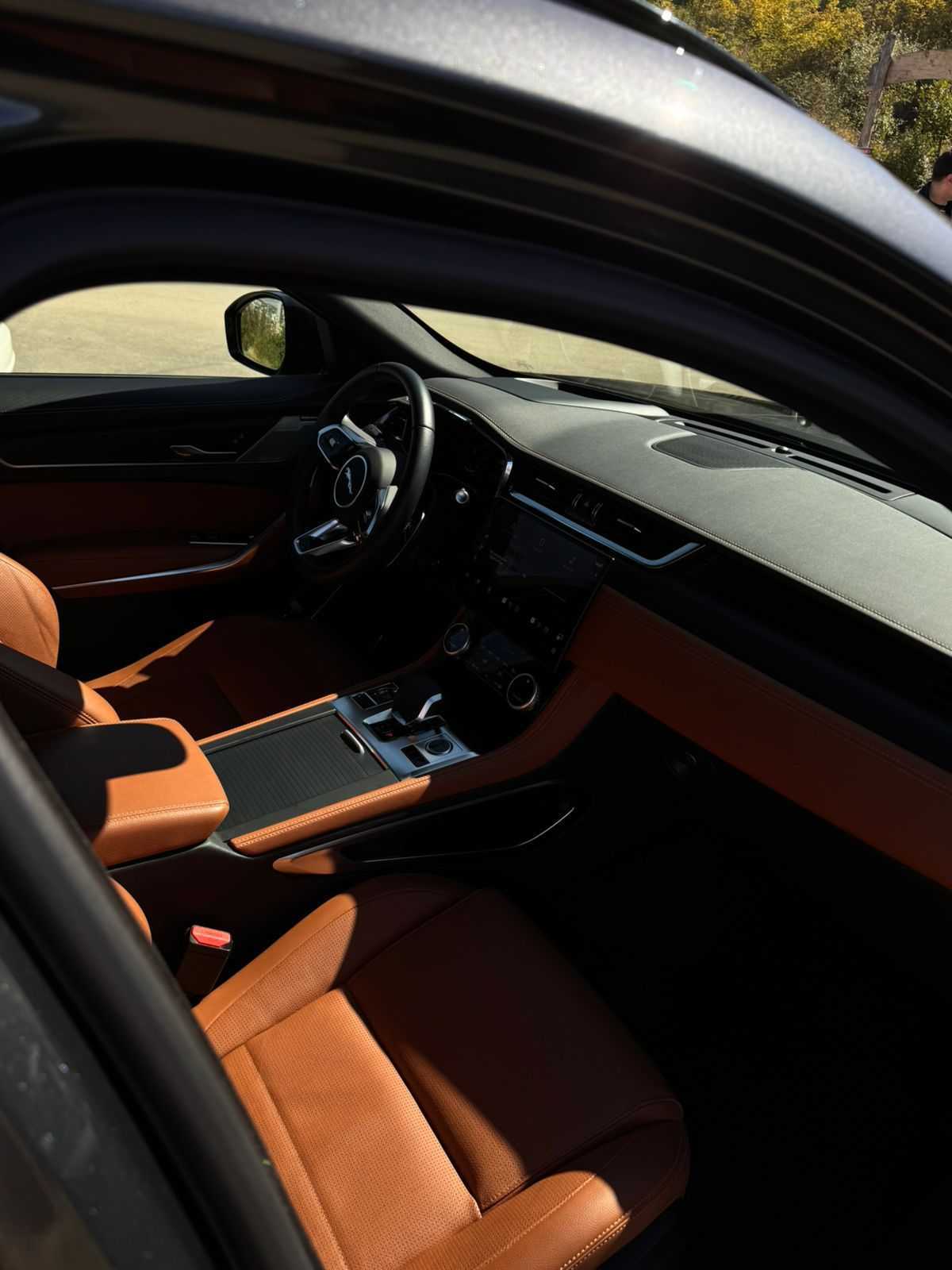 جاكوار E-Pace 2024