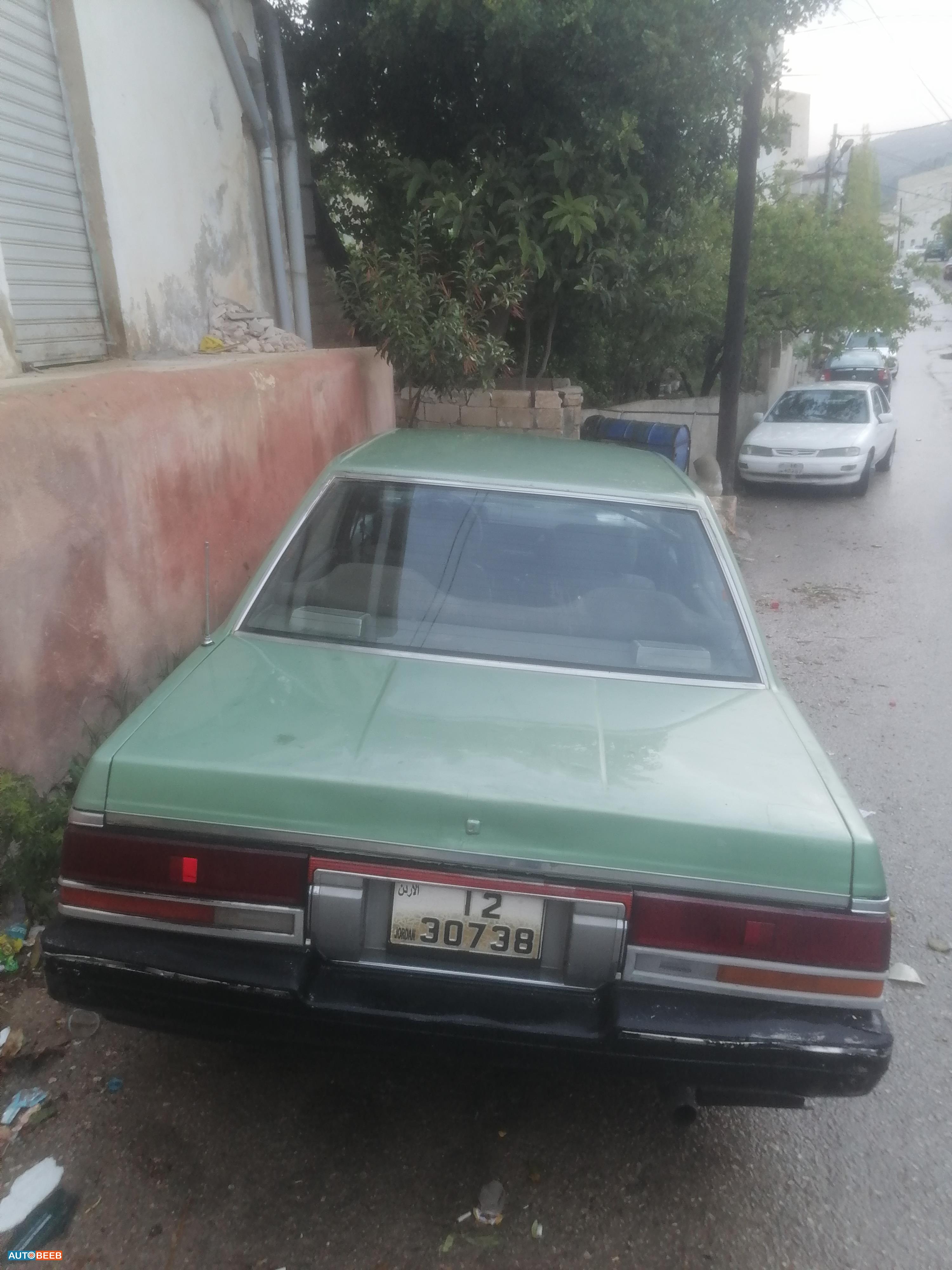 نيسان لوريل 1986