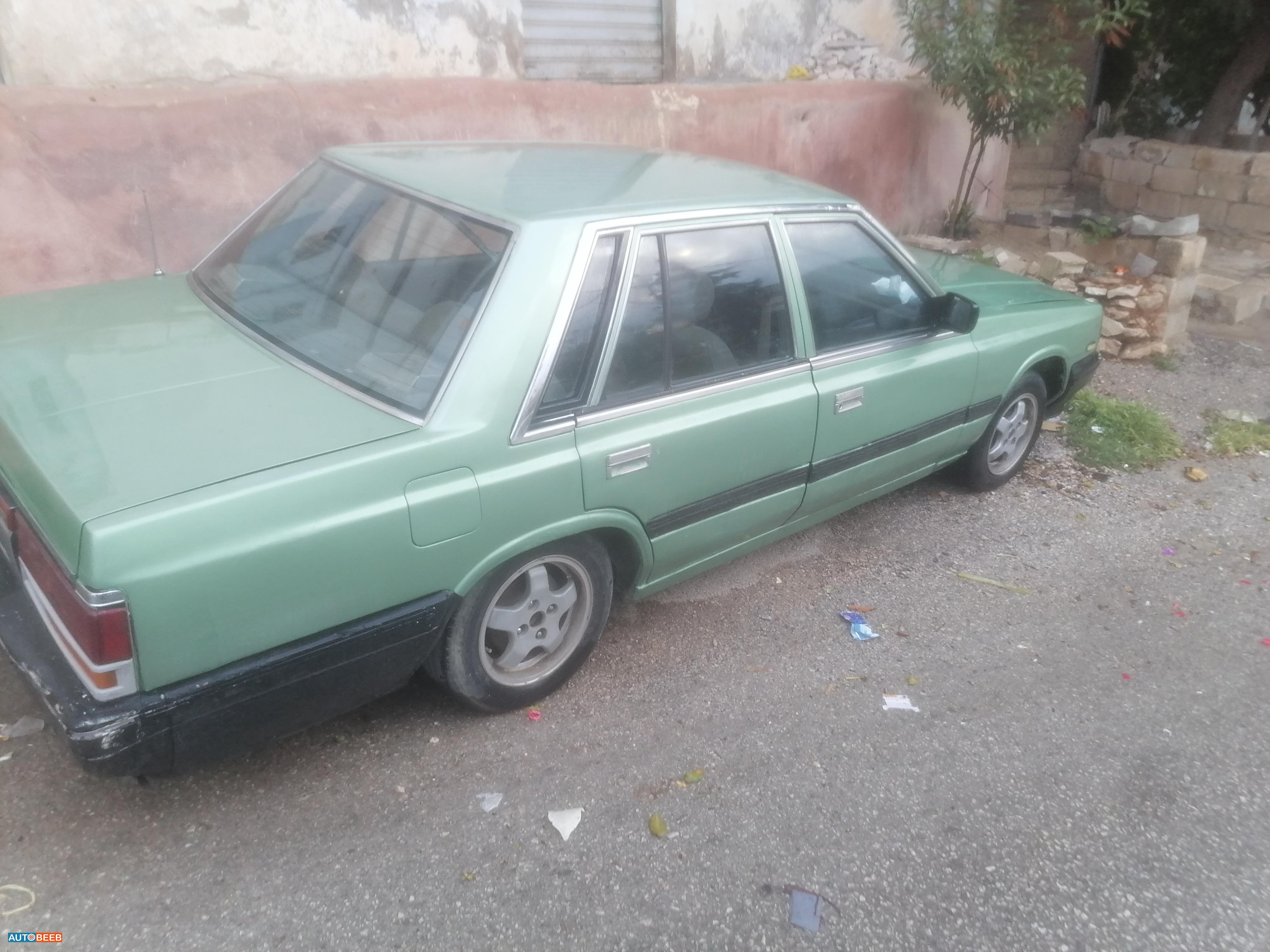 نيسان لوريل 1986