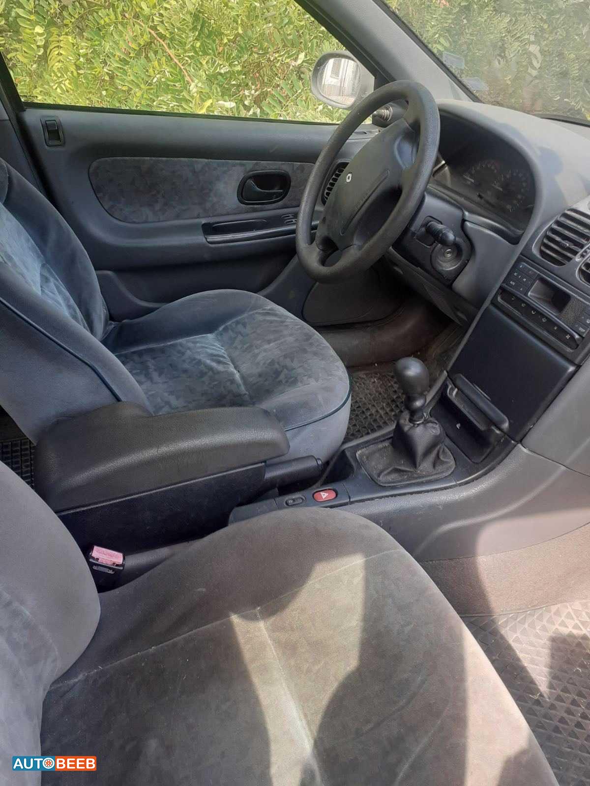 رينو لاجونا 1997