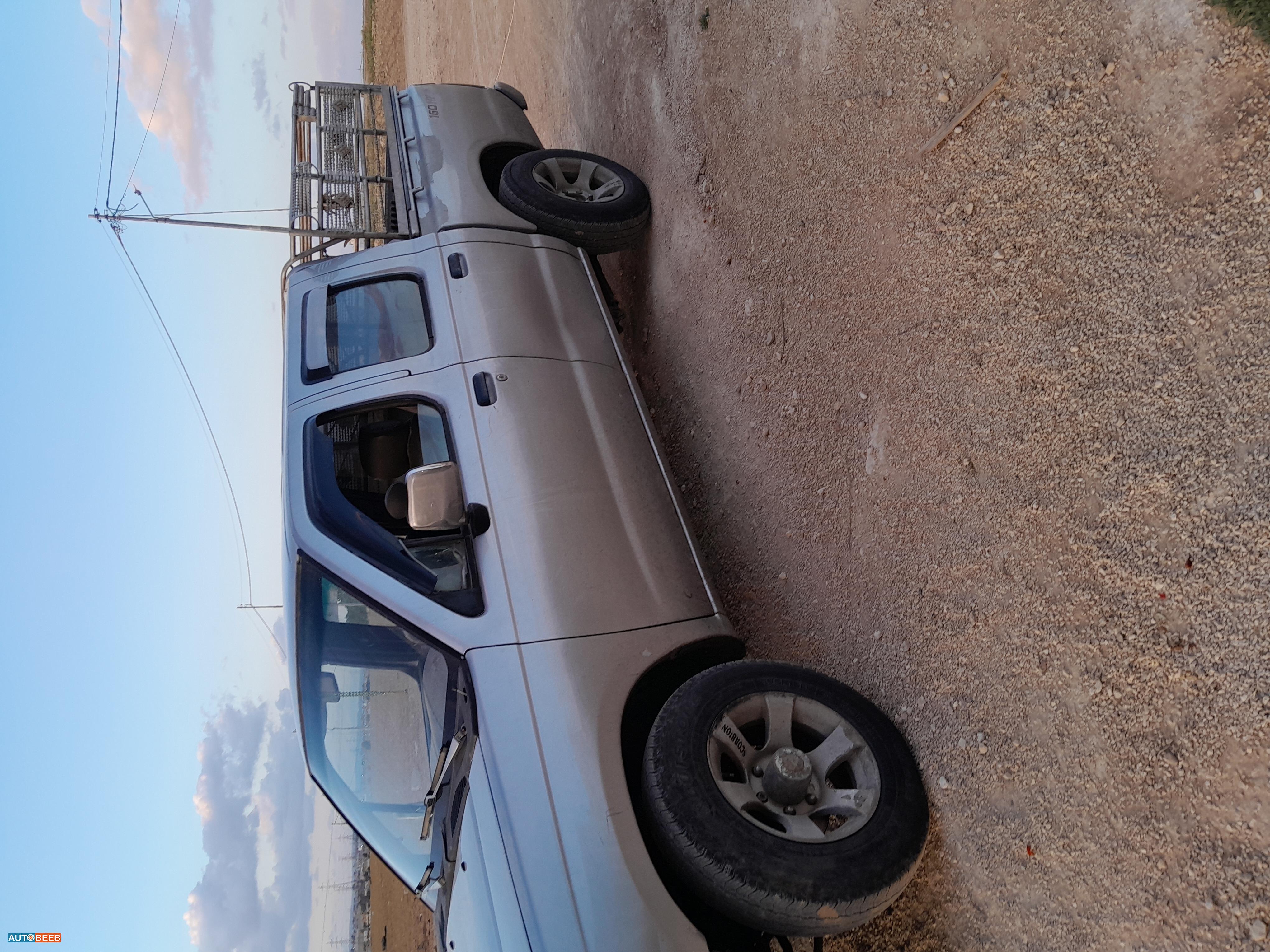 نيسان نافارا 1997