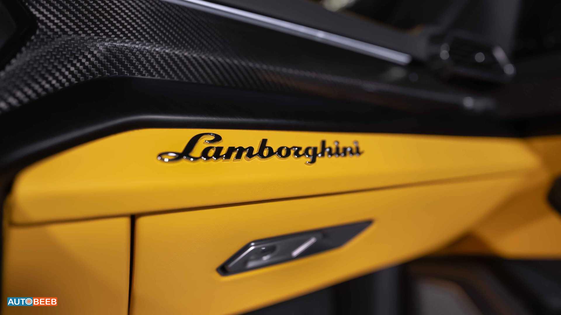 Lamborghini Urus 2024