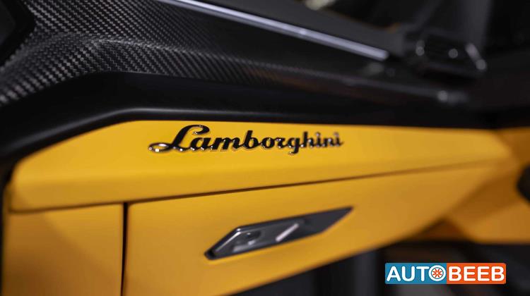 Lamborghini Urus 2024