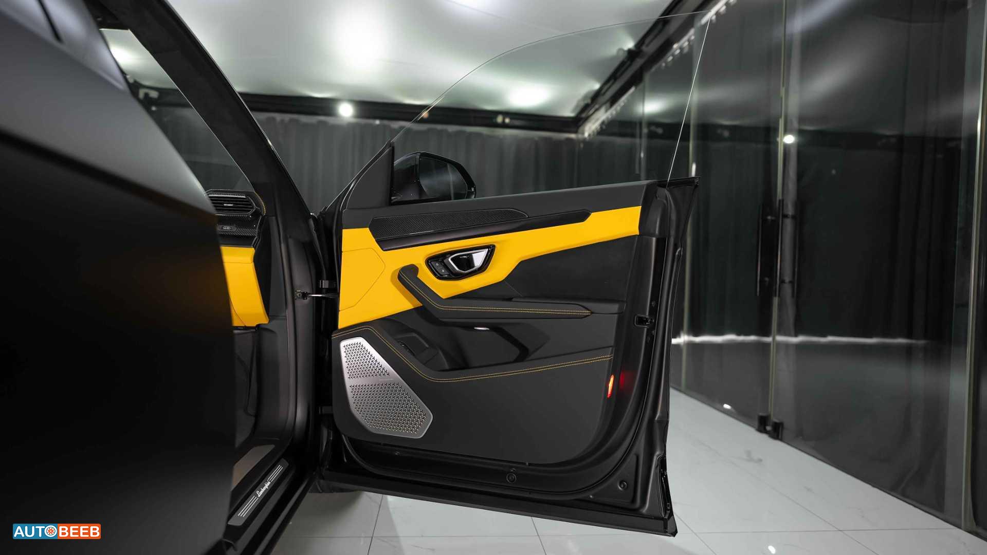 Lamborghini Urus 2024