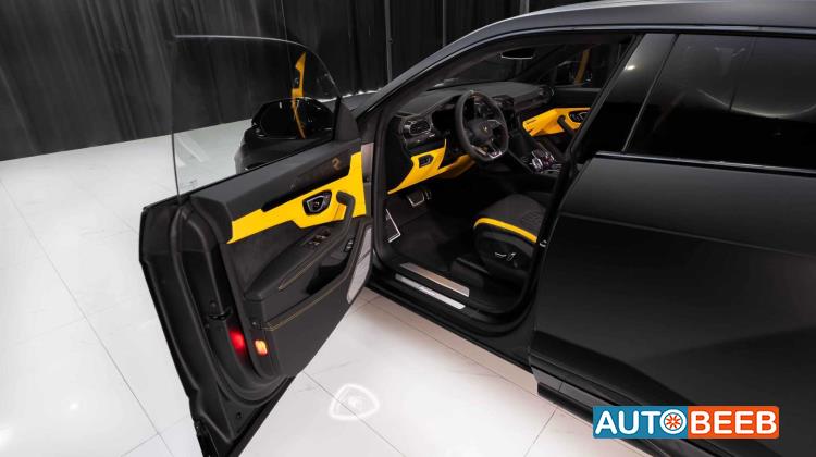 Lamborghini Urus 2024