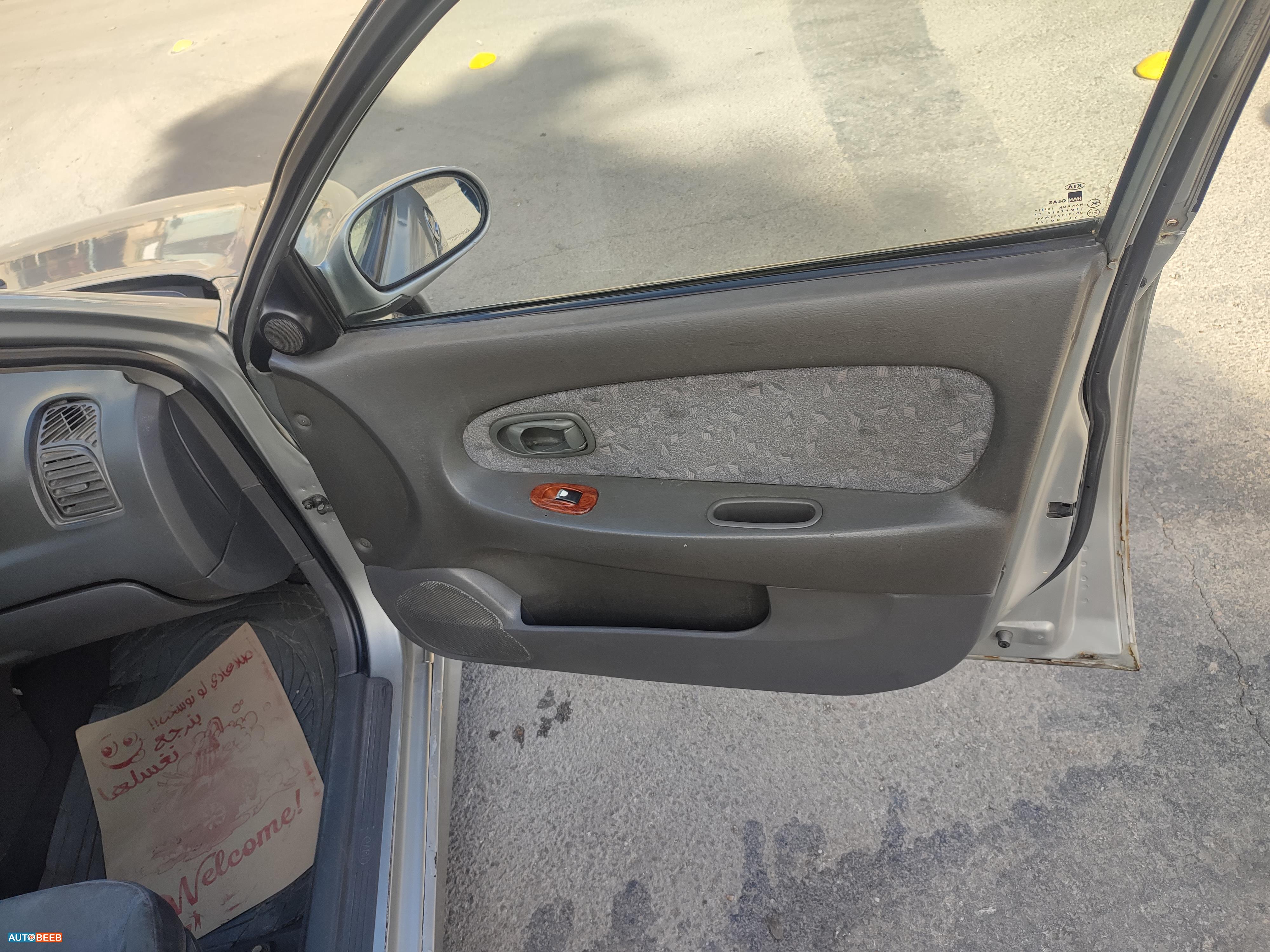 كيا سبكترا 2000