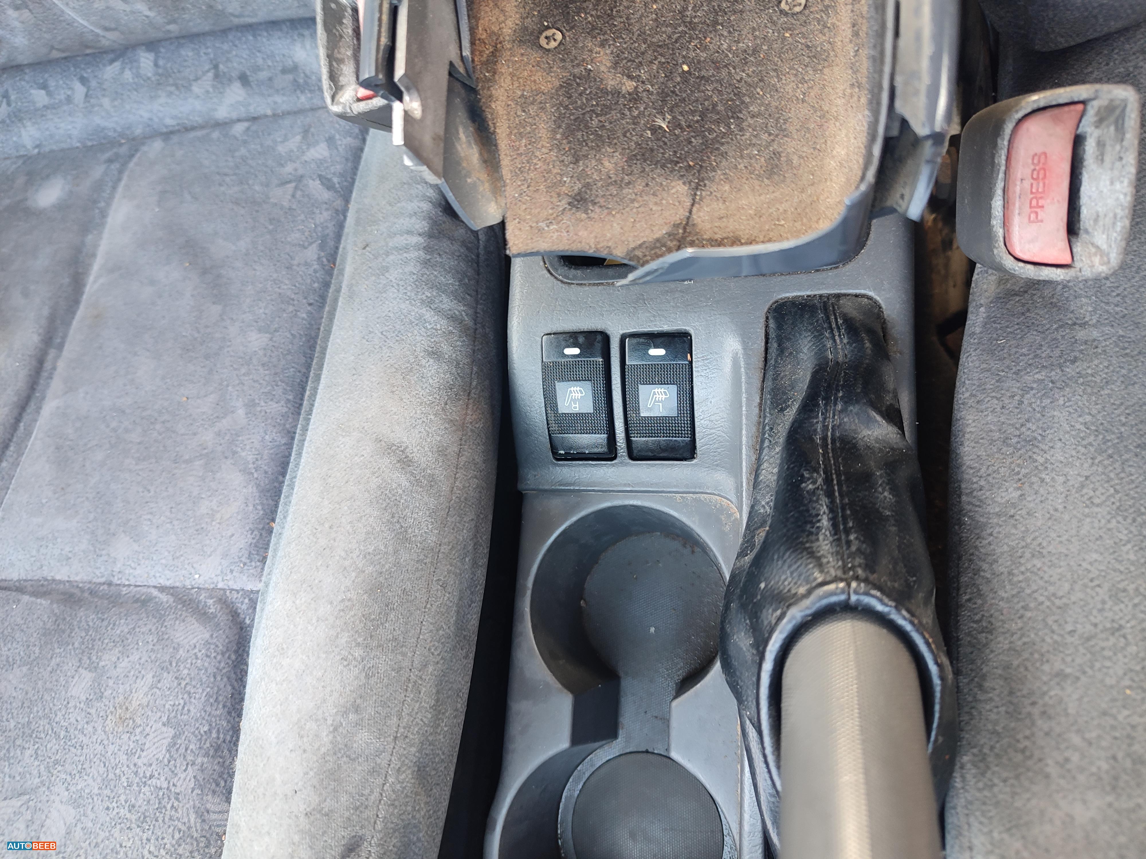 كيا سبكترا 2000