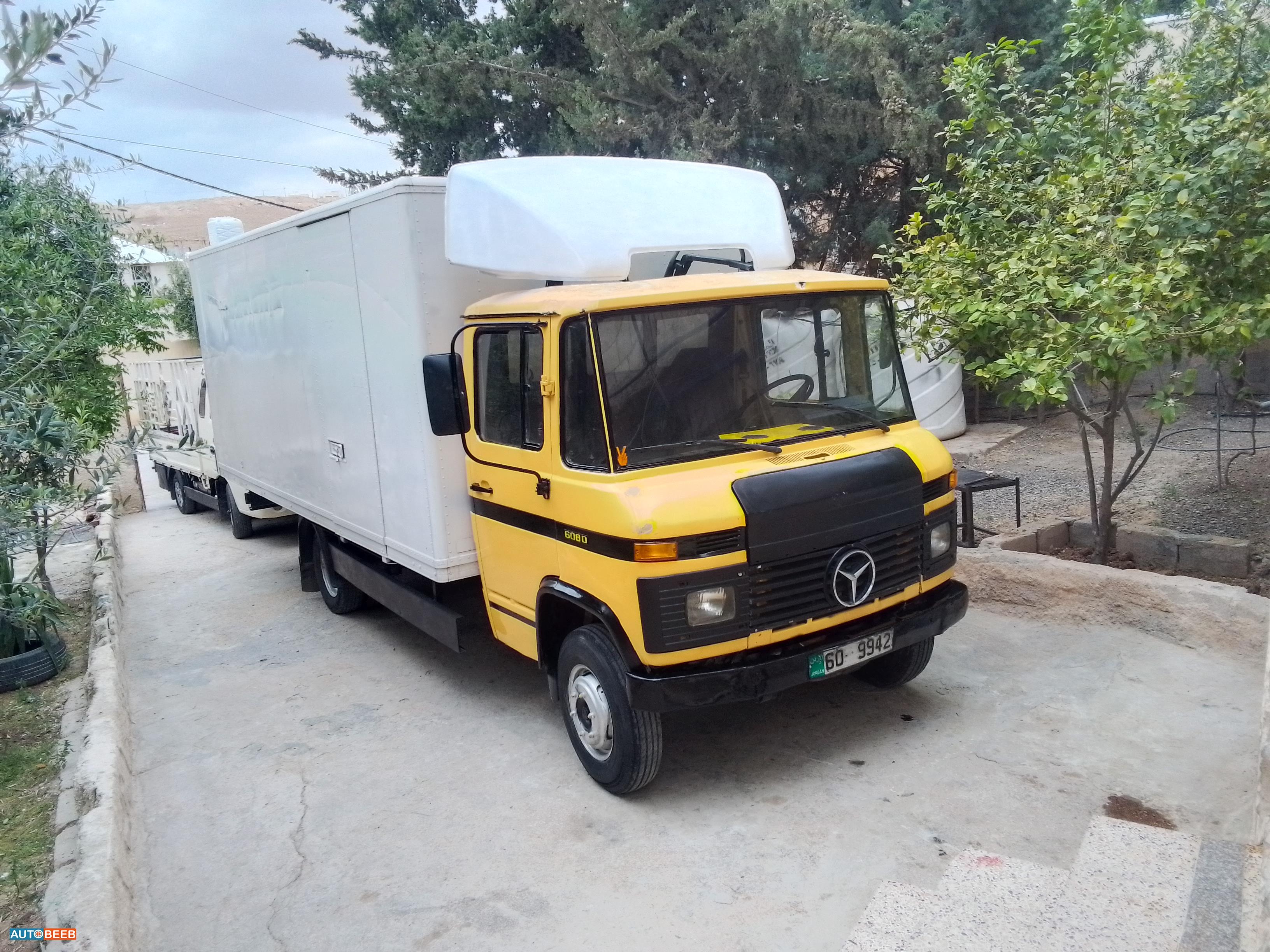 Box Mercedes Benz 1982