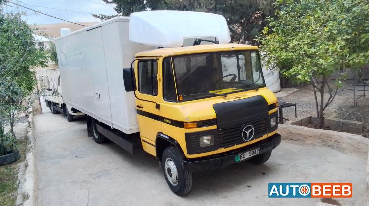 Box Mercedes Benz 1982