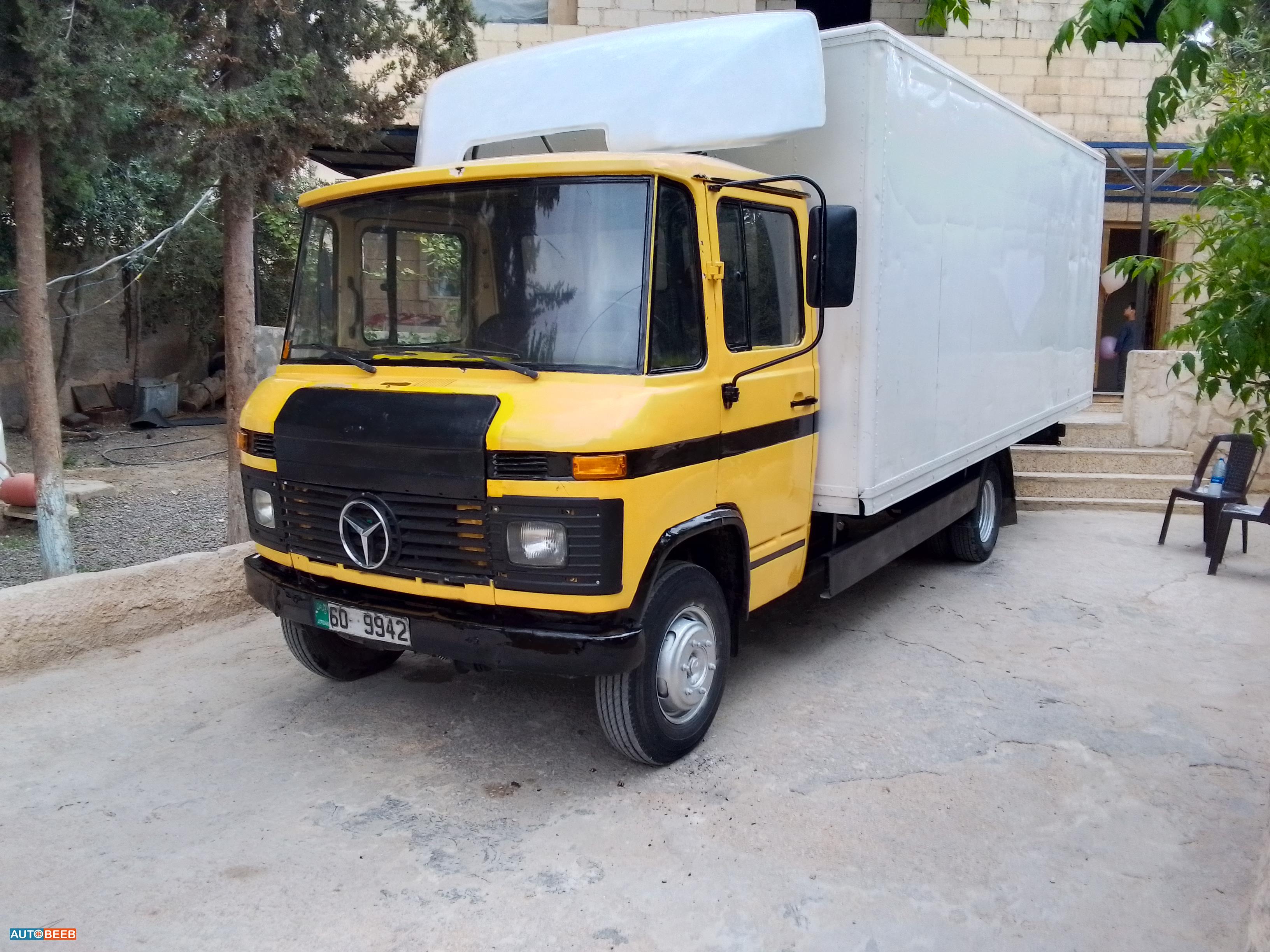 Box Mercedes Benz 1982