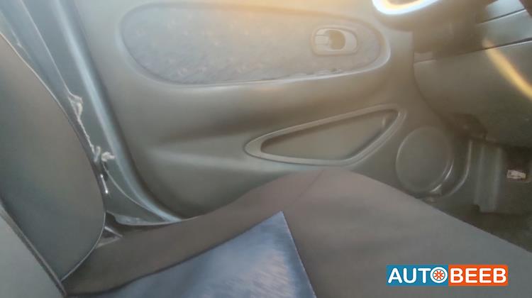 كيا سيفيا 1998