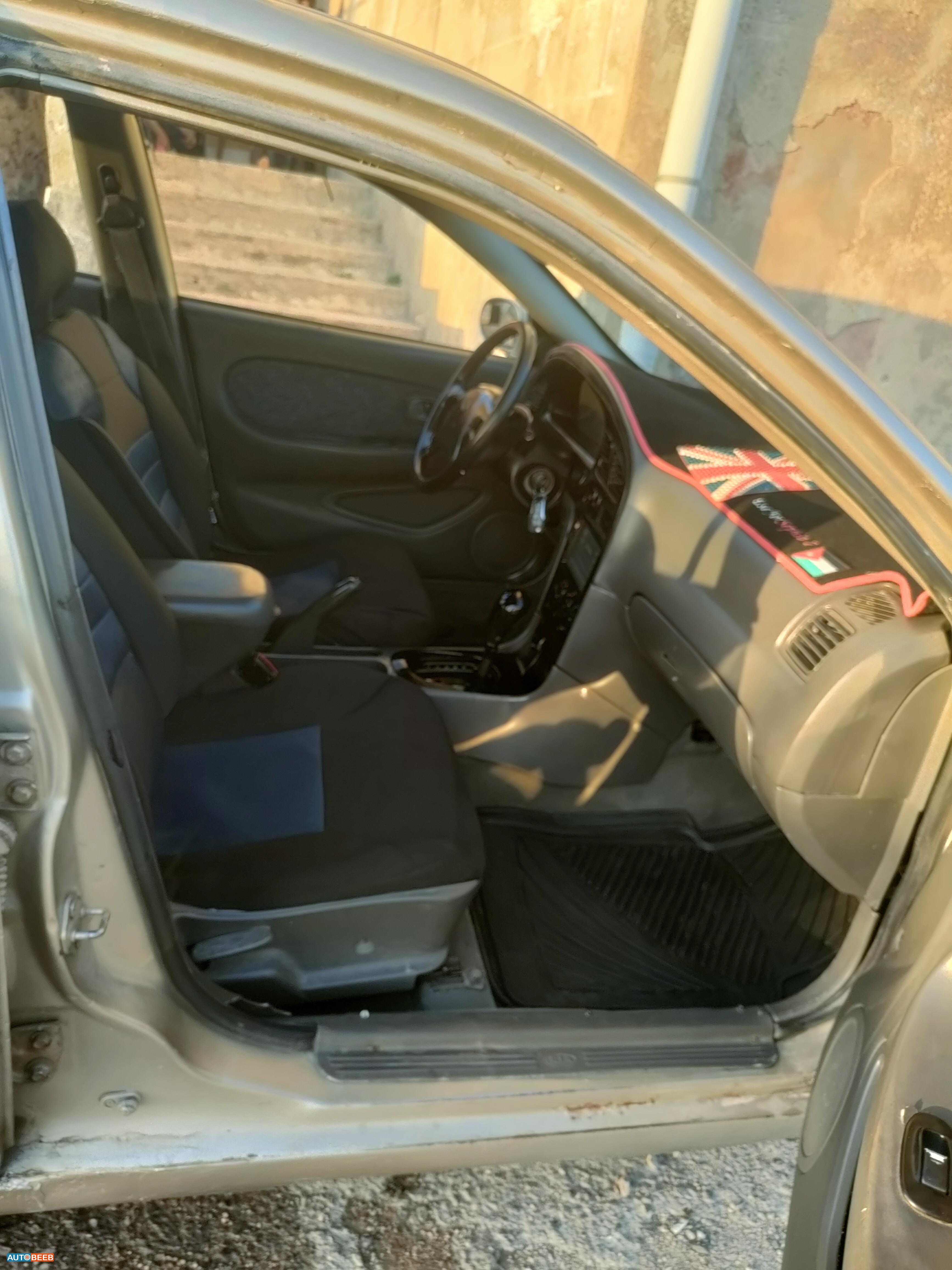 كيا سيفيا 1998