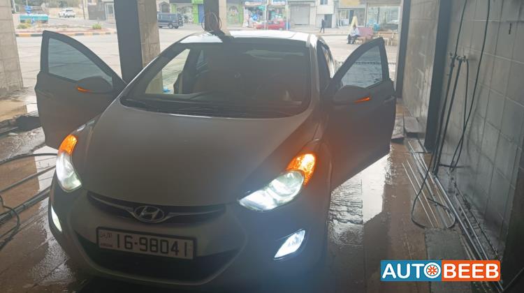 Hyundai Elantra 2013