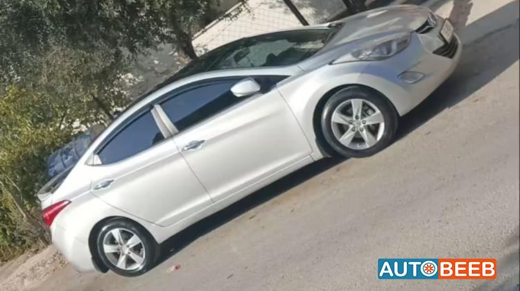 Hyundai Elantra 2013