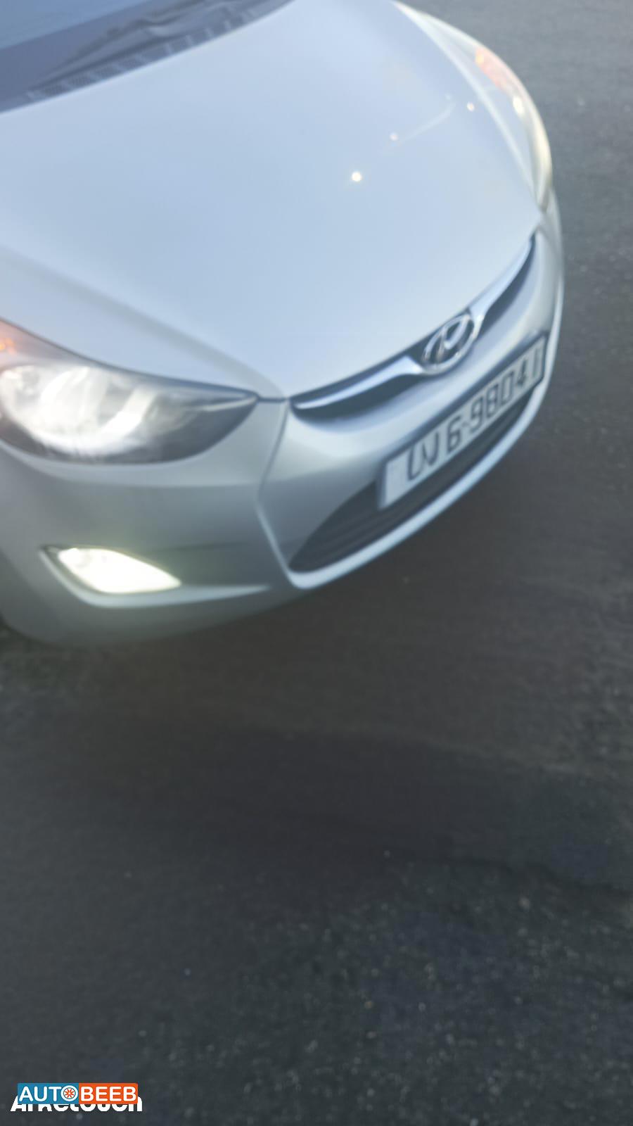 Hyundai Elantra 2013