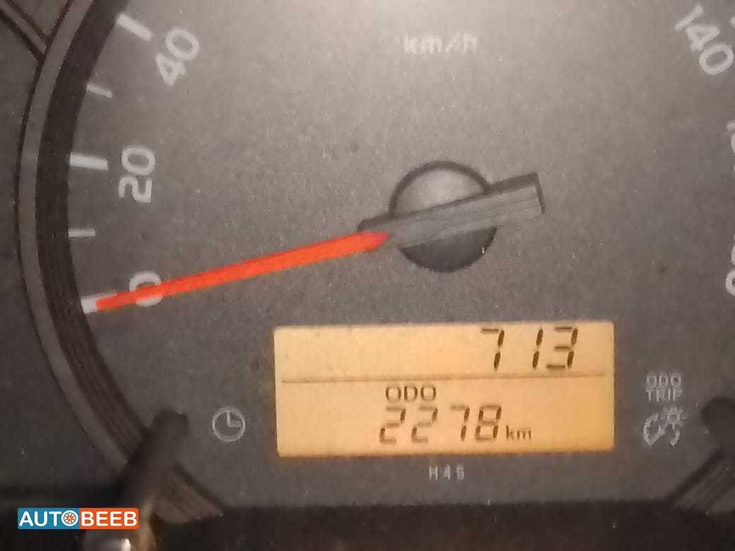 ميني باص تويوتا 2024