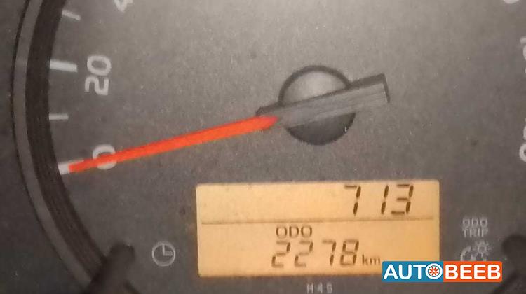 ميني باص تويوتا 2024