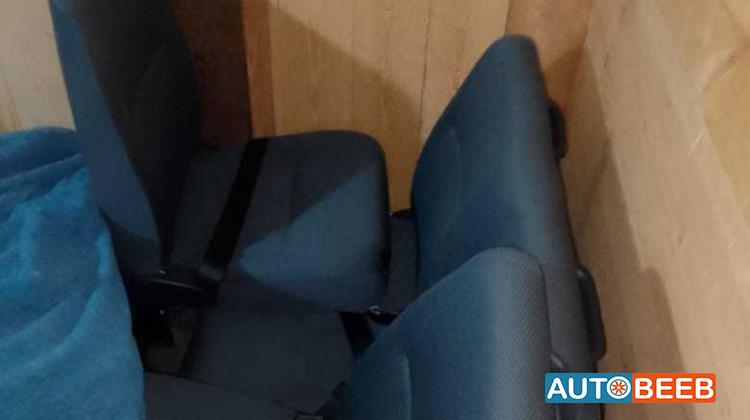 ميني باص تويوتا 2024