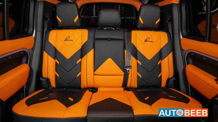 Land Rover Defender 2024