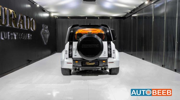 Land Rover Defender 2024