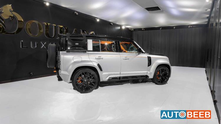 Land Rover Defender 2024