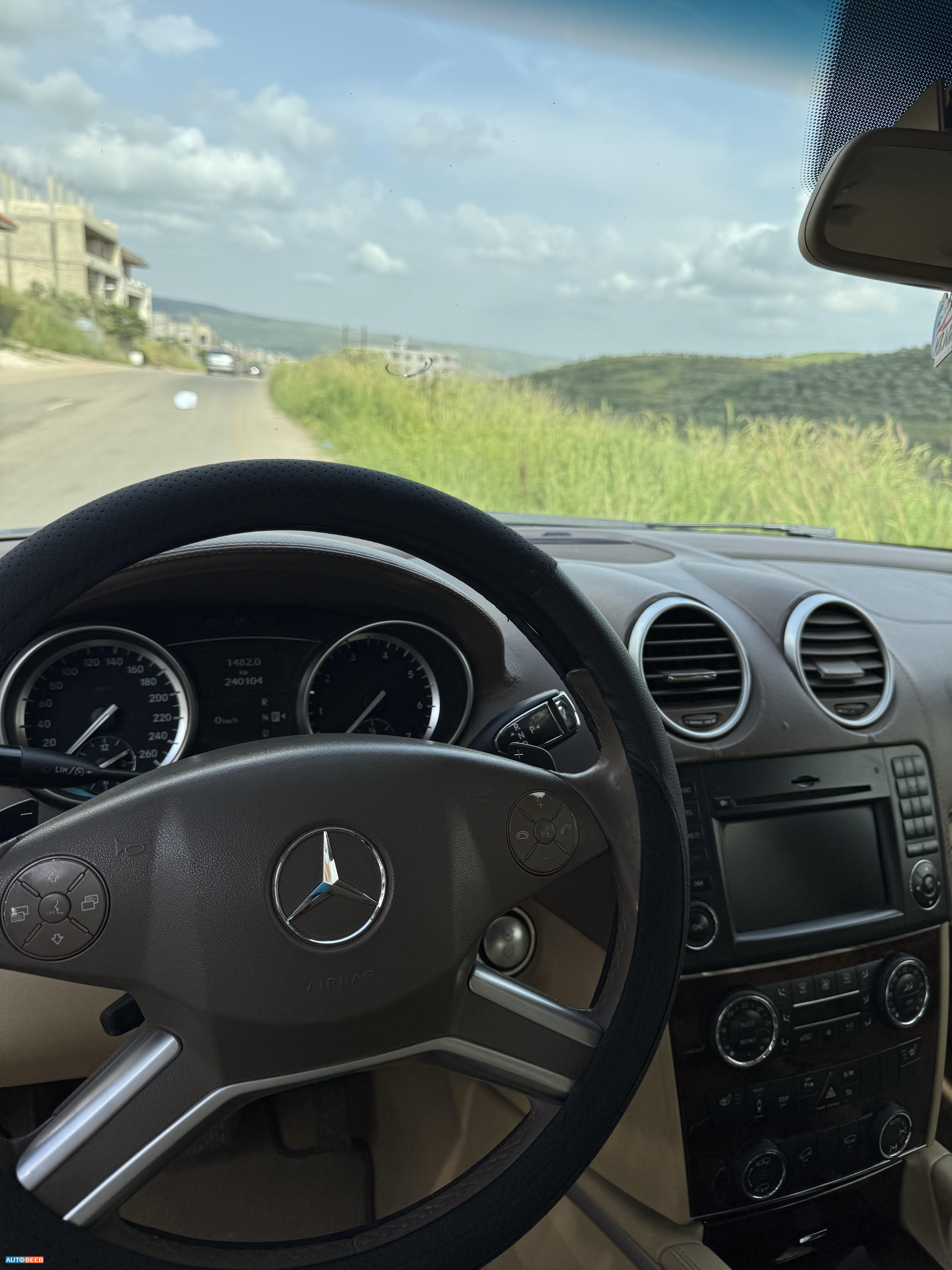 Mercedes Benz GL450 2011