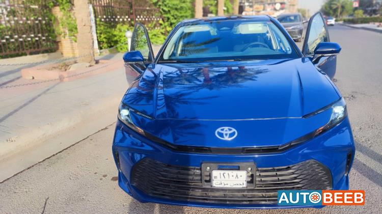 Toyota Camry 2025