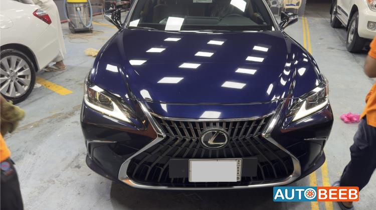 Lexus ES300 2024