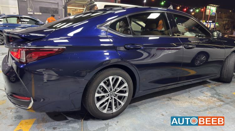 Lexus ES300 2024