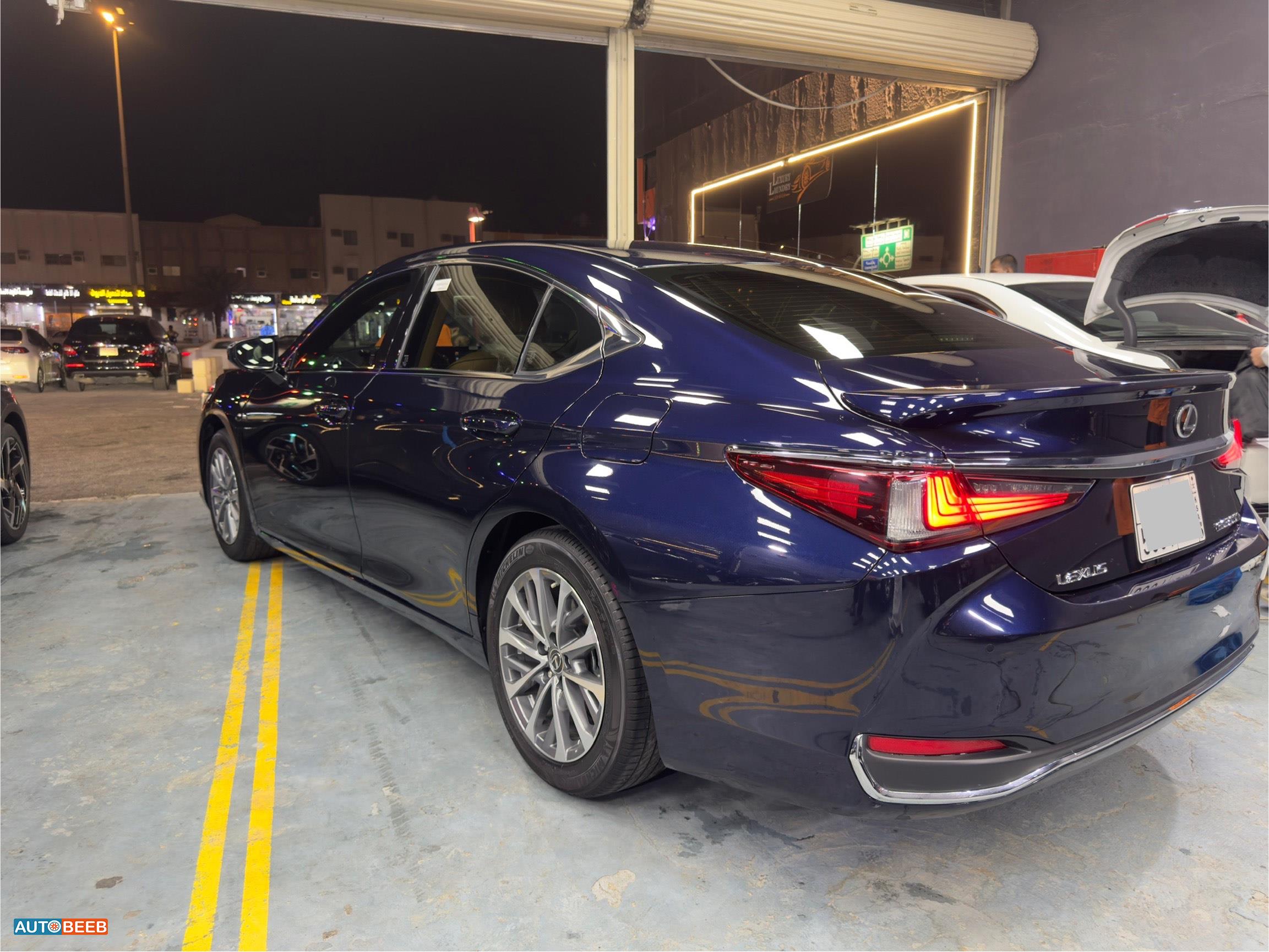 Lexus ES300 2024