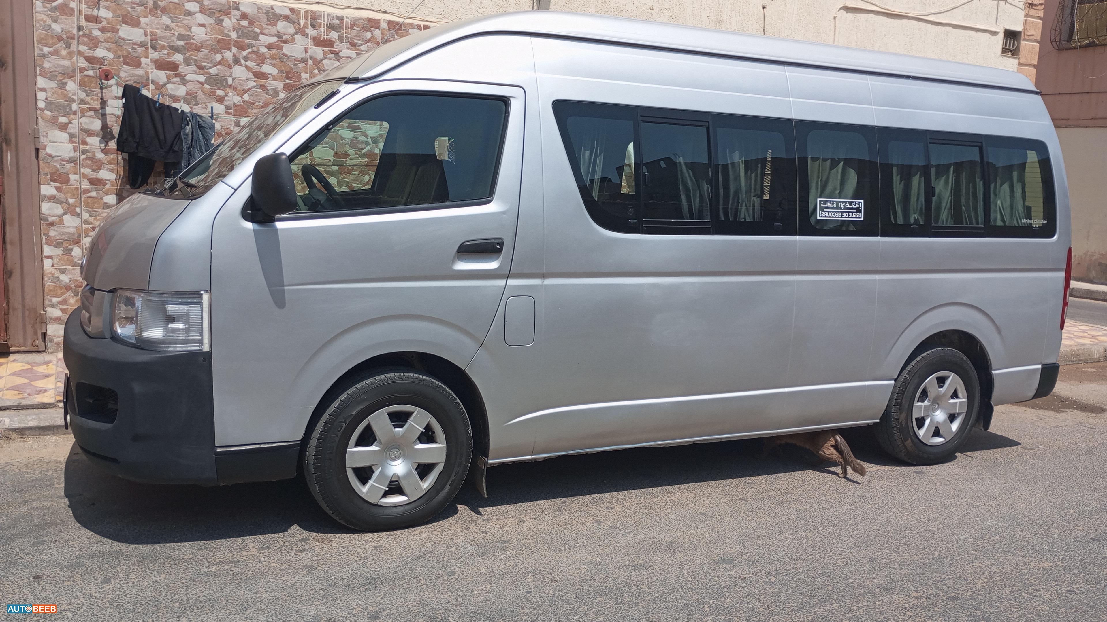 ميني باص تويوتا 2007