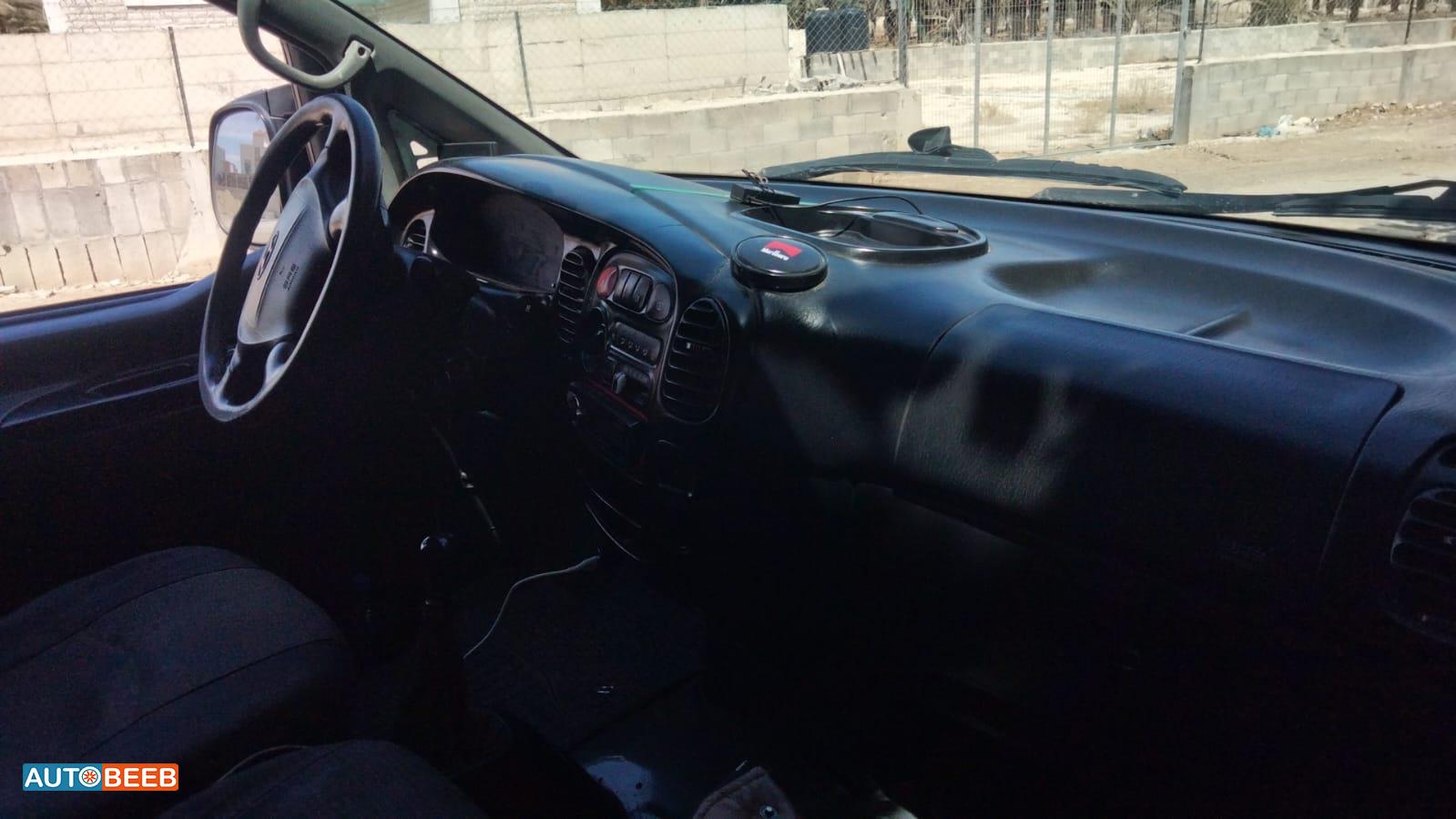 ميني باص هيونداي 2006