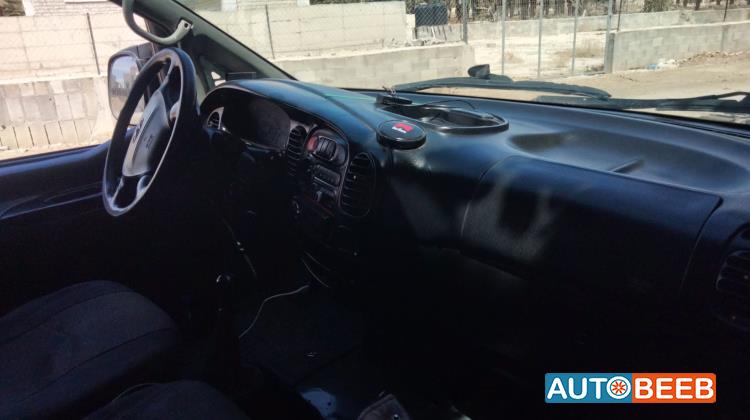 ميني باص هيونداي 2006