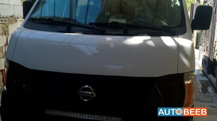 ميني فان نيسان 2008