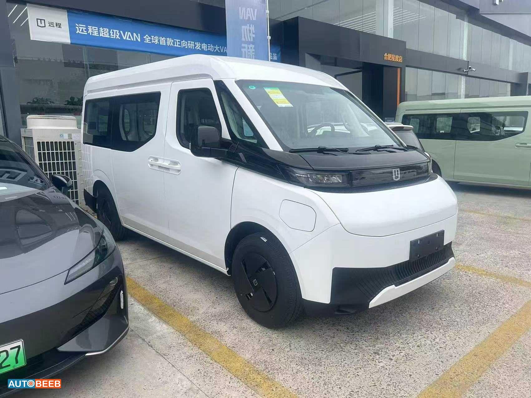 Minibus  2025