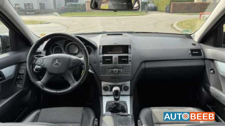 مرسيدس بنز C180 2010