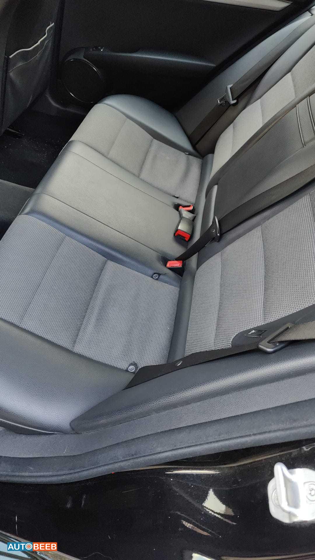 مرسيدس بنز C180 2010