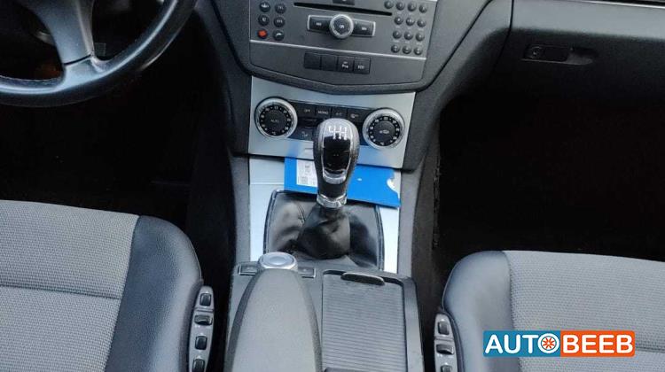 مرسيدس بنز C180 2010