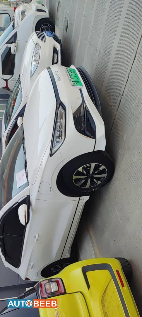 بي واي دي E2 2023