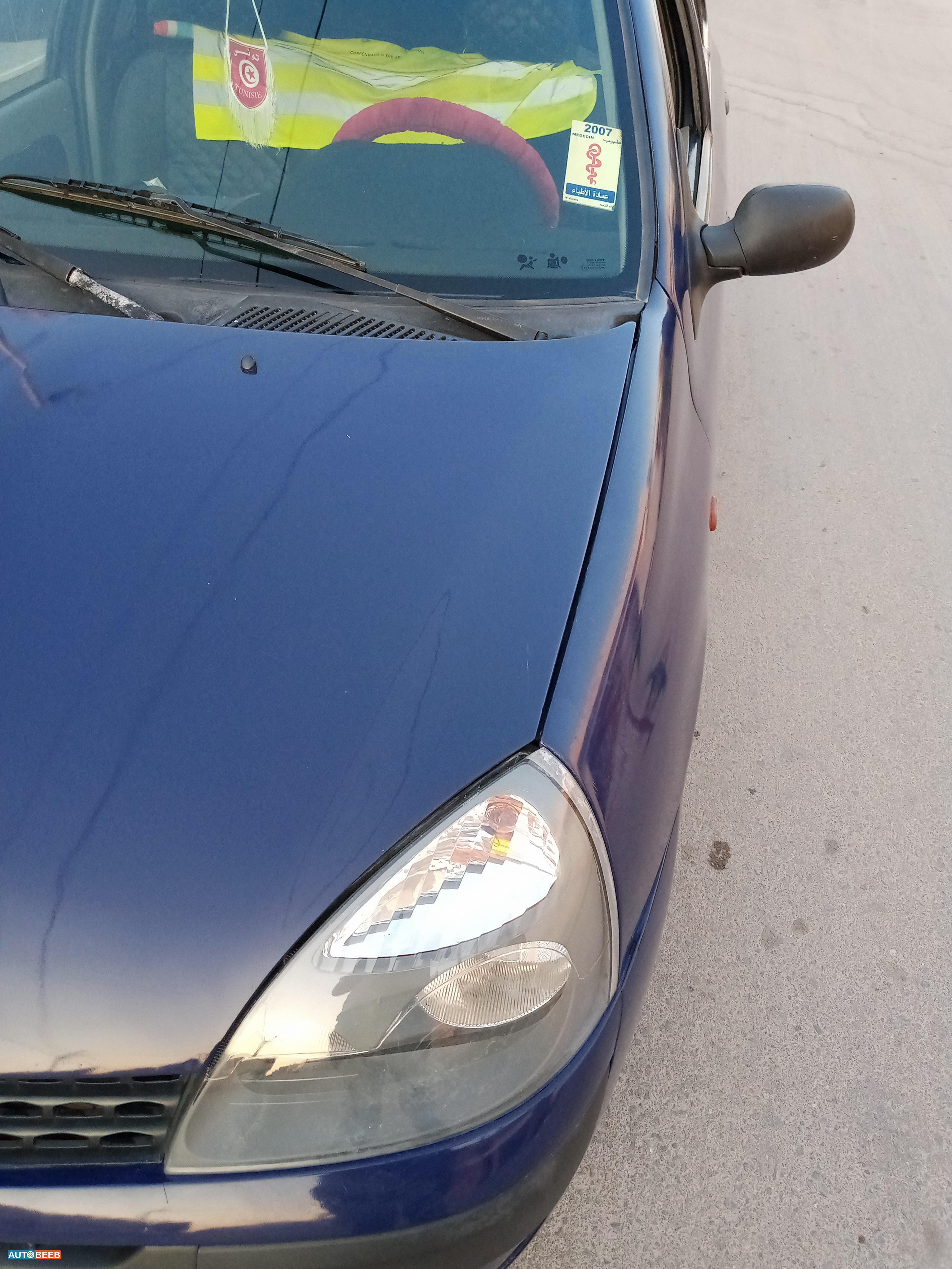 رينو كليو 2002